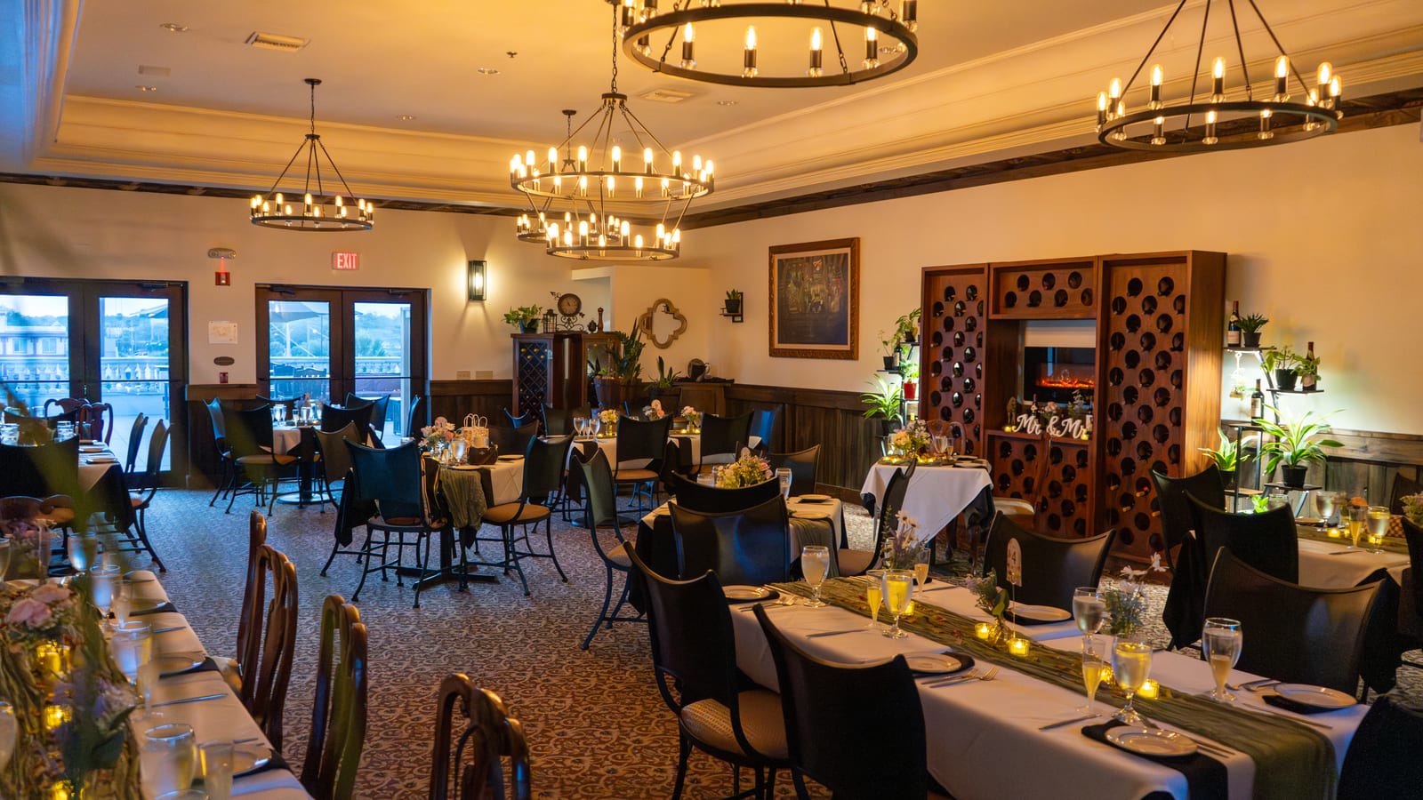 Full dining room at La Cocina at The Cellar Upstairs